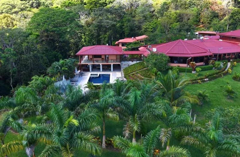 Scarlet Valley retreat location